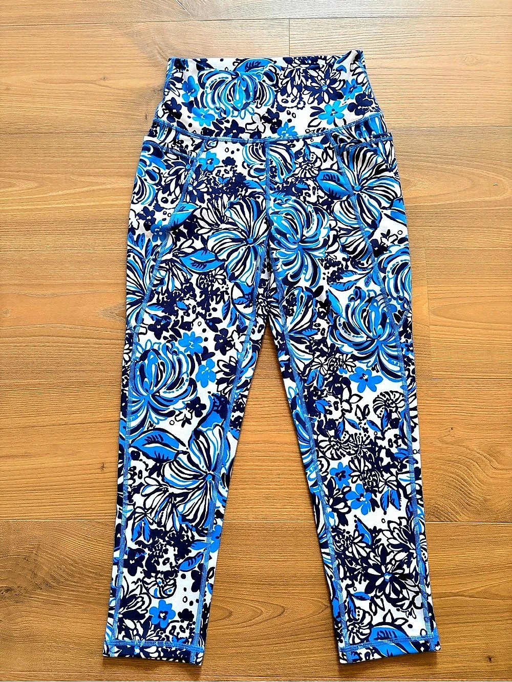 Lilly Pulitzer South Beach High Rise Midi Legging in Low Tide Navy Pandarama